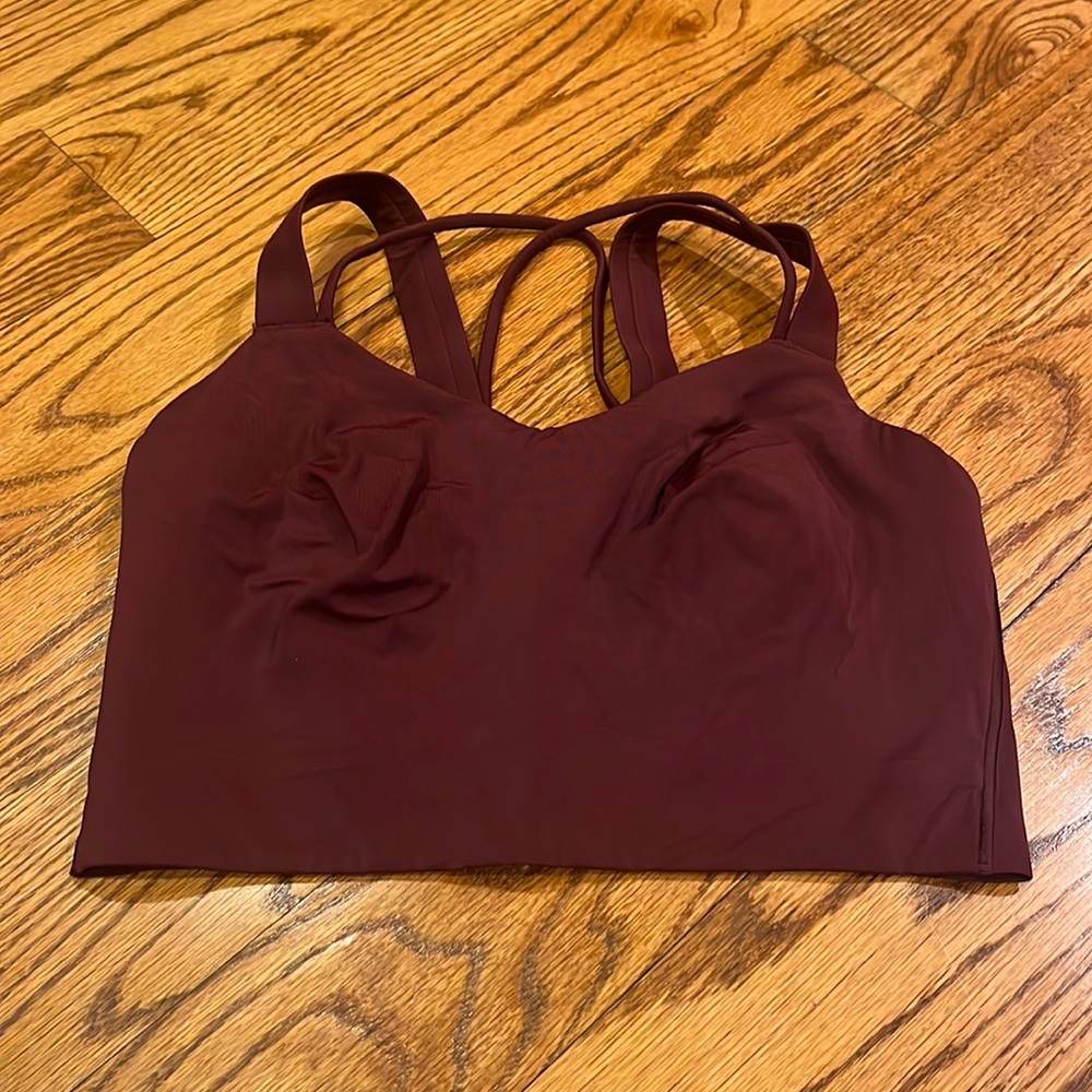 Lululemon Woman’s Maroon Sports Bra Size 6